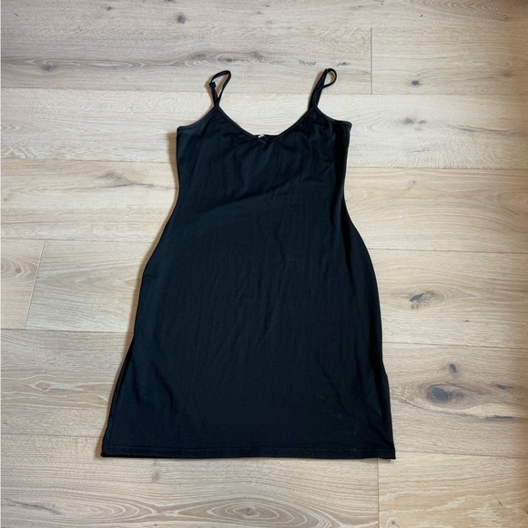 Never Fully Dressed Animal print Sheath Dress with Flutter Sleeves - Picture 7 of 7